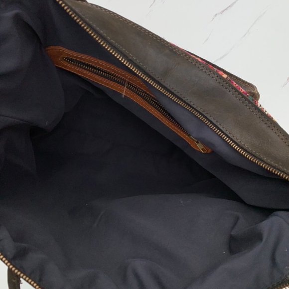 Gypsies and Debutantes style suede & huipil tote (horizontal) - Picture 6 of 6